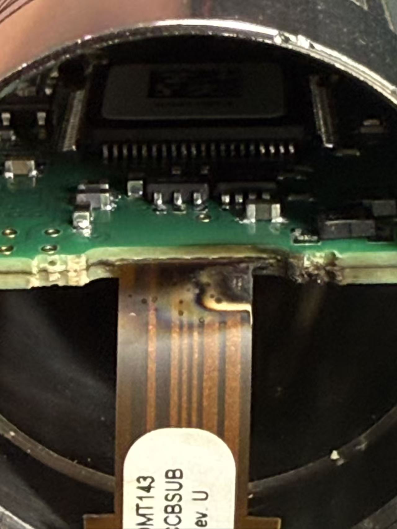 維薩拉露點儀DMT143電路板燒黑的可能原因？